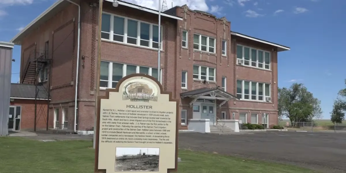 Hollister Elementary School